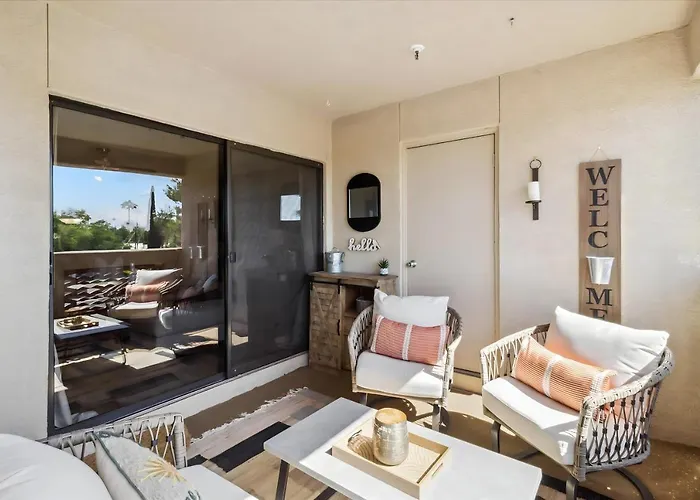 Biltmore Bliss Desert Retreat! Apartment *