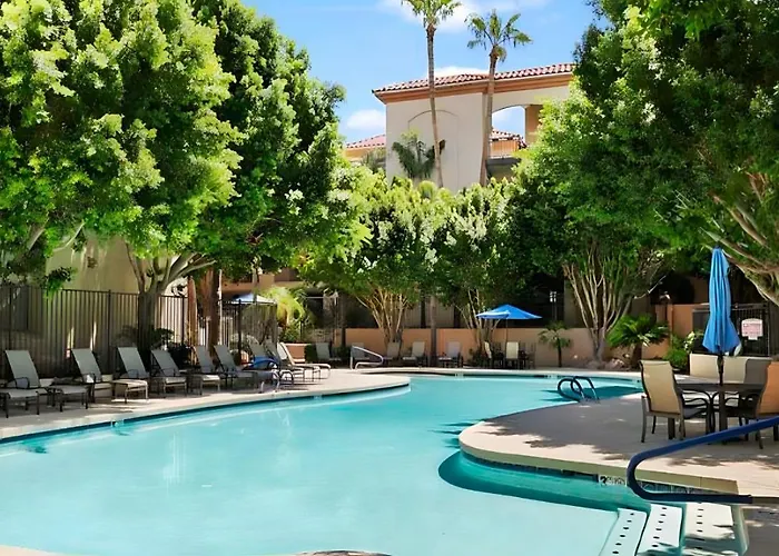 Apartment Biltmore Bliss Desert Retreat! *