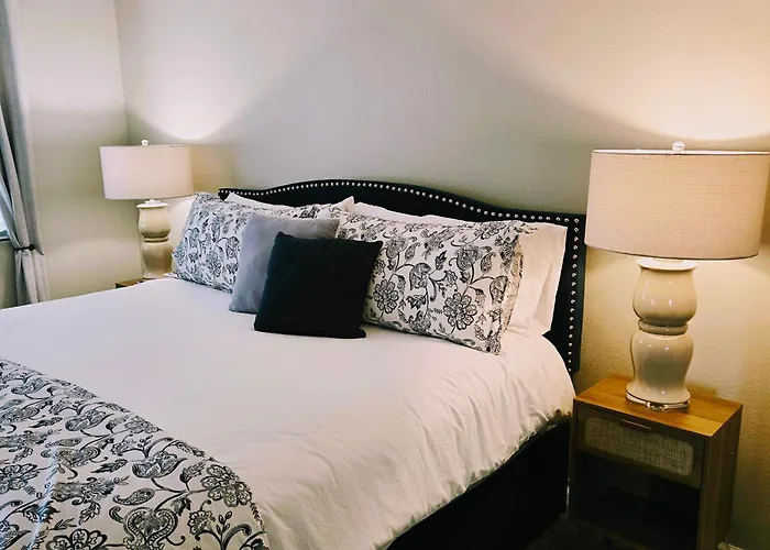 Biltmore Bliss Desert Retreat! Apartment *